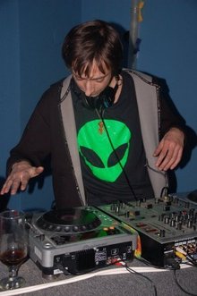 alien_assault_320.jpg
